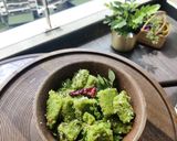 A picture of step 4 of Green Rava Dhokla.