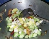 Foto langkah ke 2 dari resep Tumis tahu kecap sederhana.