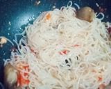 รูปขั้นตอนการทำที่ 1 ของ เส้นบุกนุ่มผัดผักกูด,กุ้ง,เห็ดฟาง - คีโต
