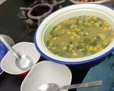 A picture of step 2 of Healthy Vegetable corn soup with bread crumbs.
