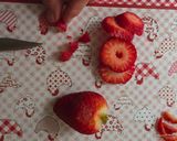 Foto del paso 2 de la receta: Copa de yogur natural de búfala con frutillas y mucho más 🍓estilo "parfait" en versión saludable 🍓