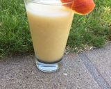 Foto del paso 3 de la receta: Licuado de durazno y banana