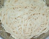 A picture of step 3 of Chicken Chowmein.