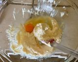 A picture of step 4 of Baked cheese cake (no flour).