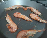 Foto del paso 3 de la receta: Fideuá con calamares y gambas