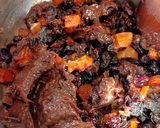 Aszalt gyümölcsös, baconbe tekert csirkemell recept fázis 3 fotója