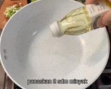 Foto langkah ke 3 dari resep Oseng Kerang Hijau.