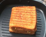 A picture of step 4 of Cheese Grilled Sandwich.