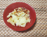 Foto del paso 3 de la receta: Picoteo de emergencia: pan de ajo con patés de queso y de bacalao