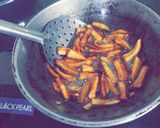 કાચા કેળા ની ચિપ્સ(Raw banana chips recipe in Gujarati) રેસીપી સ્ટેપ3ફોટો