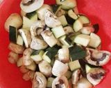 Petrezselymes krémmel göngyölt csirkemell, sült zöldségekkel recept fázis 5 fotója