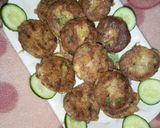 A picture of step 9 of Alu tikki.
