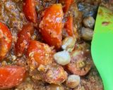 รูปขั้นตอนการทำที่ 3 ของ น้ำพริกอ่องถั่วลูกไก่🍅🌶️ Tomato and Thai Herbs Chilli Paste with Chickpea🍅🥬🫑