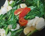 Foto langkah ke 3 dari resep 3. Tumis Sawi Hijau, Lezat Bergizi ;).