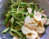 A picture of step 1 of Ivy Gourd and Potato Sabzi.