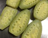 A picture of step 2 of Stuffed Spine Gourd Fries.