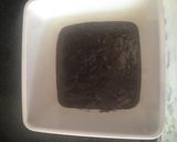 A picture of step 2 of Oreo Brownie Ice cream Sandwich.