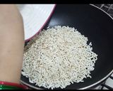 A picture of step 1 of Pop Rice Ladu.