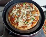 વેજીટેબલ પીઝા વિથઆઉટ ઓવન (Vegetable Pizza Without Oven Recipe In Gujarati) રેસીપી સ્ટેપ3ફોટો