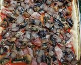 Foto del passaggio 11 della ricetta Pizza capricciosa (a modo mio)