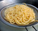 Foto langkah ke 2 dari resep Spaghetti Carbonara 🍝.