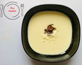 Sajtkrémleves kolbász chipssel recept fázis 3 fotója