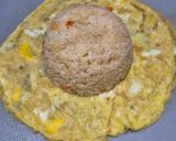 Foto langkah ke 4 dari resep Nasi Goreng Telur Dadar.