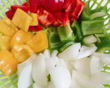 Hình bước làm 1 của món Bò xào lúc lắc