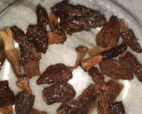 A picture of step 1 of Gucchi Pulao Morel Mushroom Pulao.