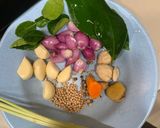 Foto langkah ke 1 dari resep Soto Lamongan Sayap.