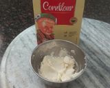 तीळगुळाच्या तिरंगी करंज्या (tilgulachya tiranga karanji recipe in marathi) रेसिपी स्टेप 2 फोटो 