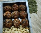 A picture of step 5 of Dates dry fruits ladoo.