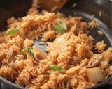 Hình bước làm 2 của món Cơm Chiên Kim Chi – 김치볶음밥