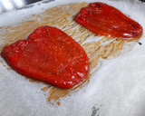 Foto del paso 1 de la receta: Salteado de champiñones con langostinos y pimiento asado