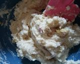 Foto langkah ke 2 dari resep "TerReng" (Terigu goReng) bubur nasi.