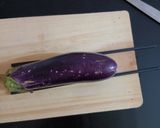 Foto langkah ke 1 dari resep Terong Saus Isi Ayam.