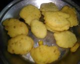 A picture of step 3 of Moong daal pakodi chat.