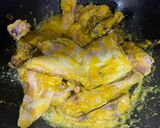 Foto langkah ke 2 dari resep Ayam goreng ungkep bumbu kuning.