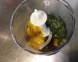 Une image de l'étape 2 de Sauce salade à la mangue et épices.