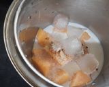 A picture of step 4 of Muskmelon almond milk shake.