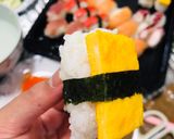 Hình bước làm 3 của món Sushi nhật.Sashimi