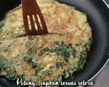 Foto langkah ke 8 dari resep Omelet Sawi Hijau.