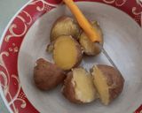 Foto langkah ke 2 dari resep Stik Kentang Keju.