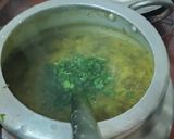 A picture of step 3 of Rajasthani methi ni bhaji.