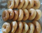 Foto langkah ke 8 dari resep "Donat Singkong" lembut "eggless" cocok untuk jualan.