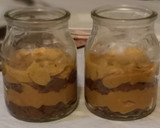 Foto del paso 3 de la receta: Chocotorta en vasitos (Rico, fácil y rápido!)