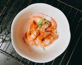 Hình bước làm 1 của món Salad tôm nướng muối chanh😑 sốt chanh leo