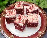 A picture of step 4 of Red velvet pastries.