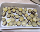 Foto del paso 1 de la receta: Papas al horno con hierbas provenzales(Comida de aprovechamiento)