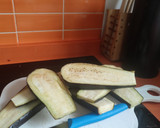 Foto del paso 1 de la receta: Berenjenas con carne, tomate y queso